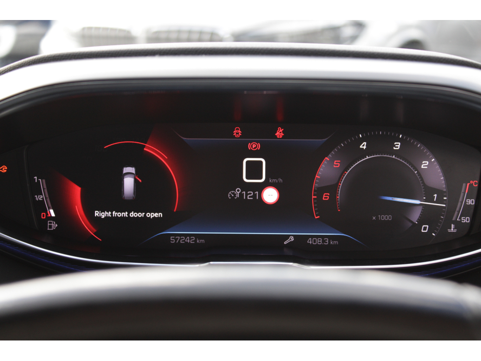 2022 Peugeot 5008 - image 11