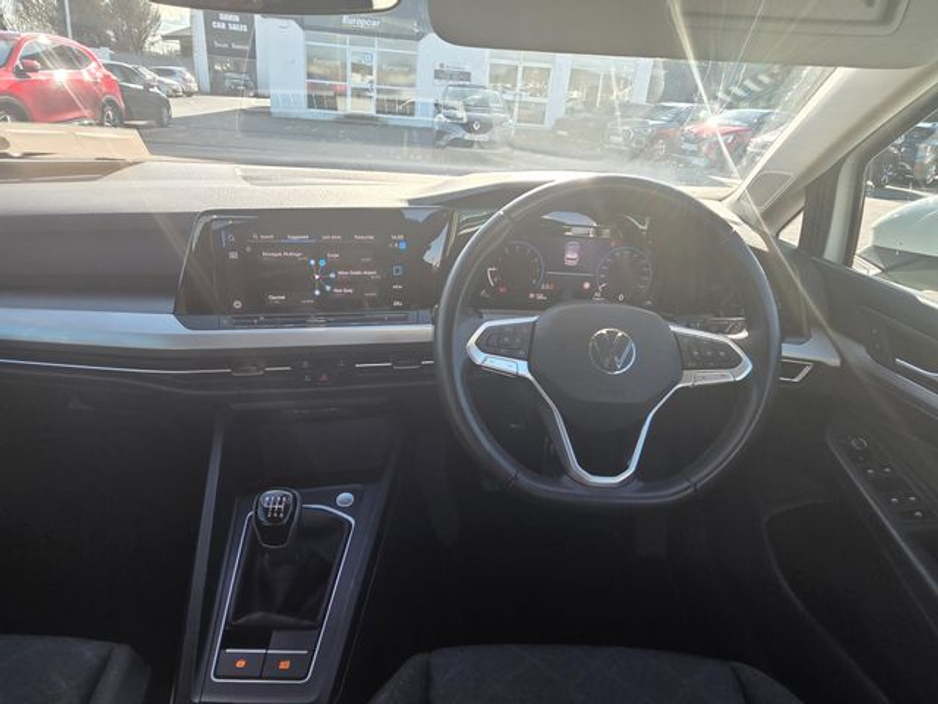 2023 Volkswagen Golf - image 8