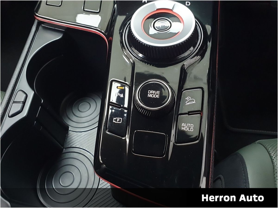 2024 Kia Sportage - image 17