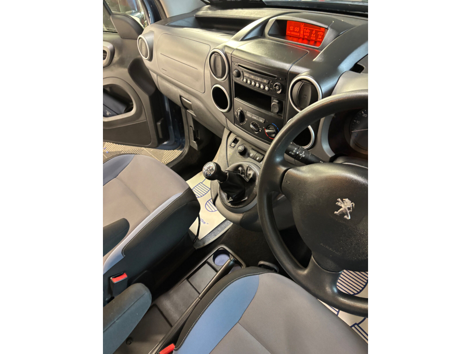 2016 Peugeot Partner Tepee - image 9