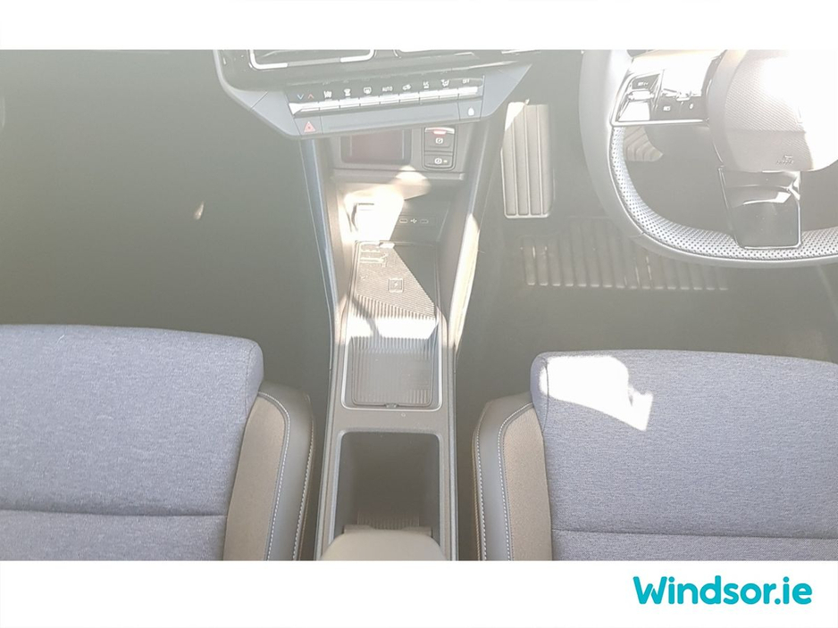 2025 Renault 5 - image 13