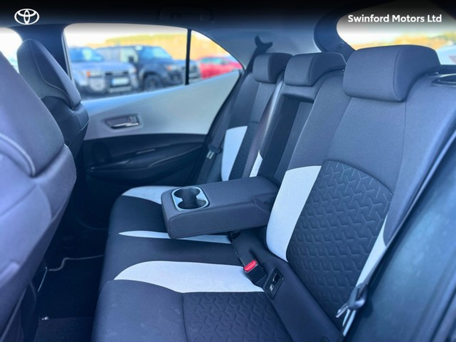 2022 Toyota Corolla - image 7