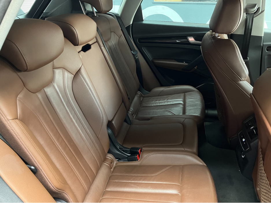 2020 Audi Q5 - image 19