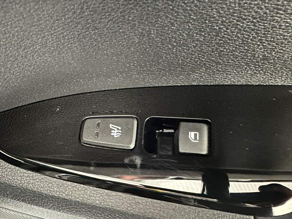 2023 Kia Sportage - image 25