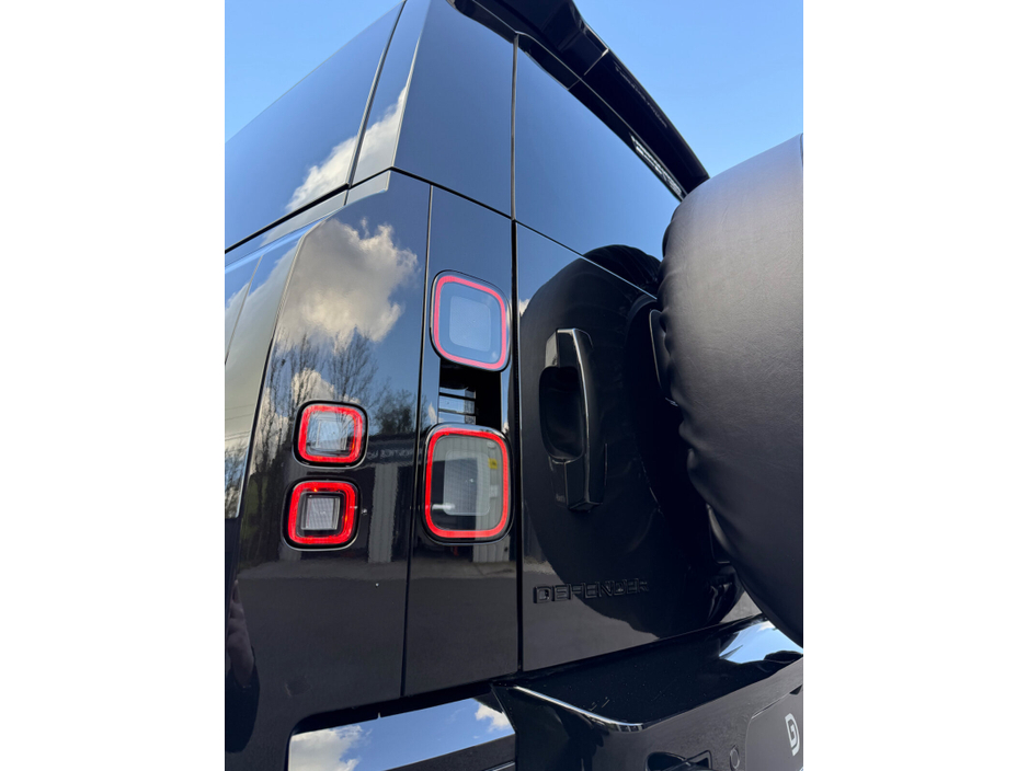 2026 Land Rover Defender - image 15