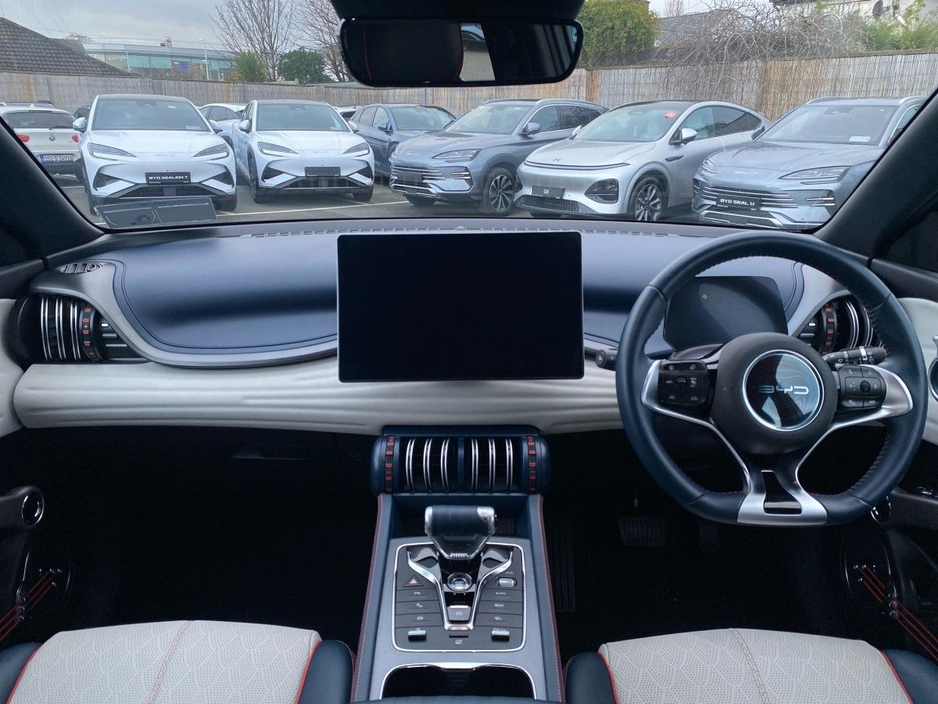 2023 BYD ATTO 3 - image 15