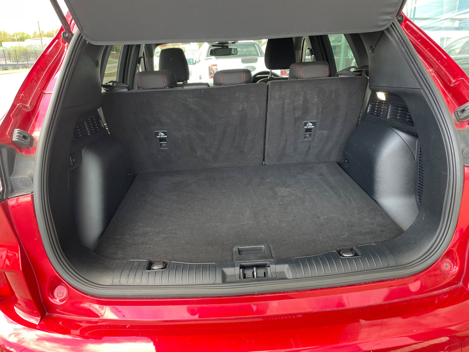 2022 Ford Kuga - image 7