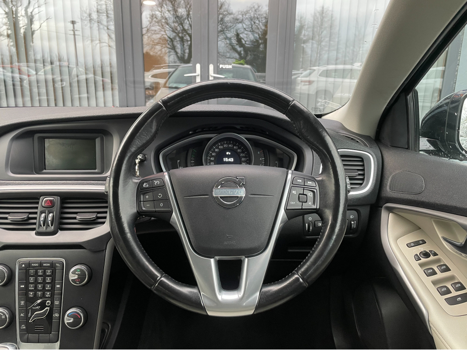 2014 Volvo V40 D2 SE 5DR €8,250
