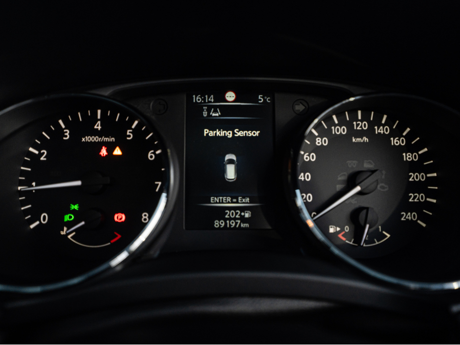 2017 Nissan Qashqai 2017 Qashqai 1.2/1 owner/High spec/1yr warranty €15,888