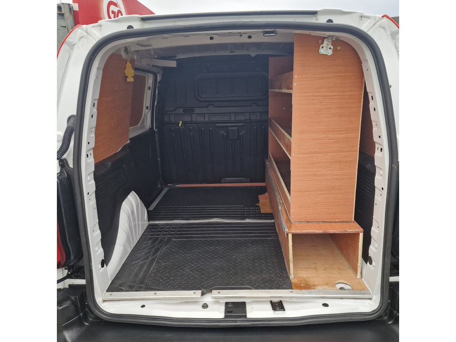 2023 Opel Combo - image 15