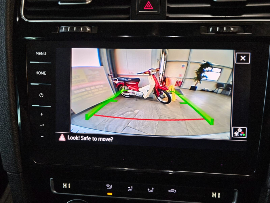 2017 Volkswagen Golf - image 14