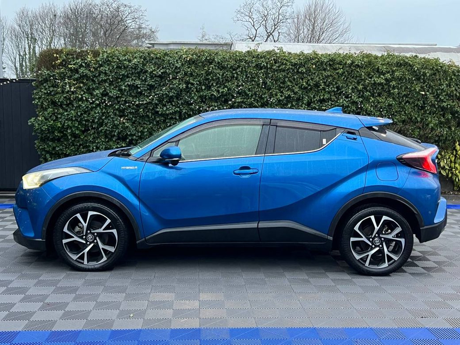 2017 Toyota C-HR 1.8 HYBRID/ HALF LEATHER HEATED SEATS // DIAMOND CUT ALLOYS// FULL SERVICE HISTORY / €17,900