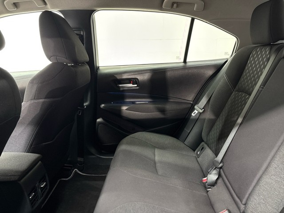 2025 Toyota Corolla - image 7