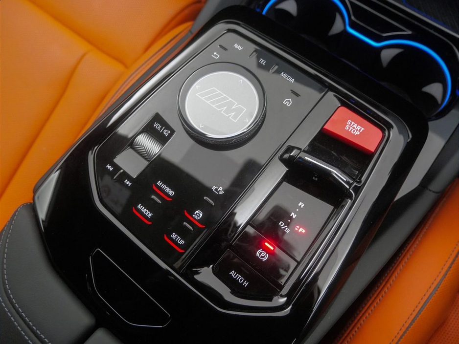 2025 BMW M5 - image 10