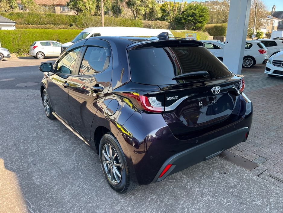 2020 Toyota Yaris - image 4