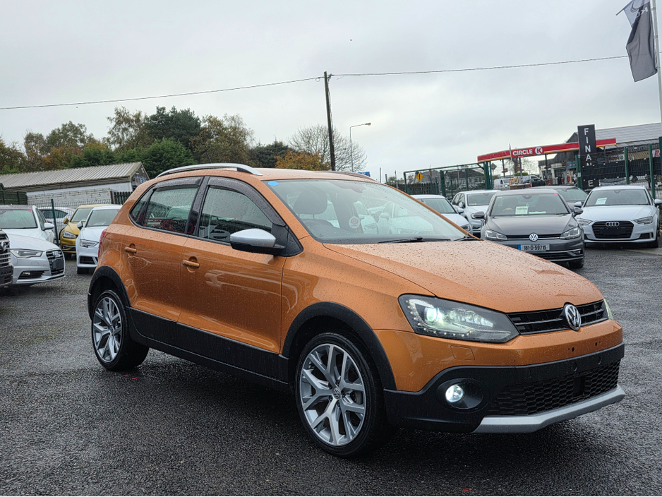 2015 Volkswagen Polo CROSS ( 152 REG ) 1.2 TSI HIGHLINE  CROSS EDITION / PARKING SENSORS / CLIMATE CONTROL // ONLY 58,060KLMs / SIMI DEALER // €11,950