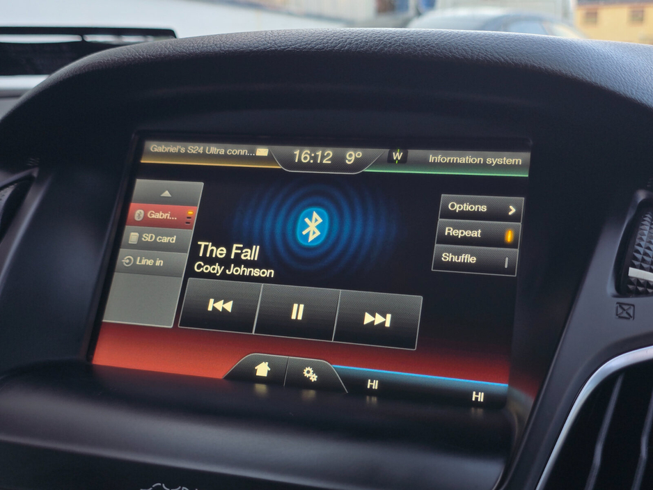 2016 Ford Focus - image 29