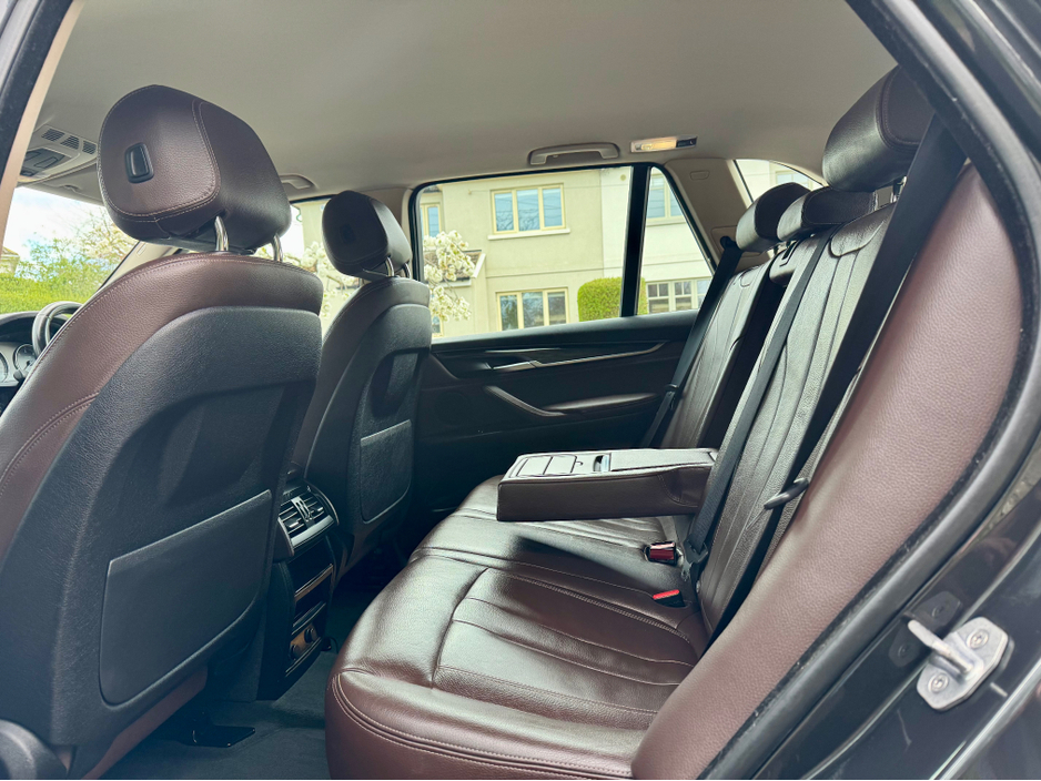 2018 BMW X5 - image 18