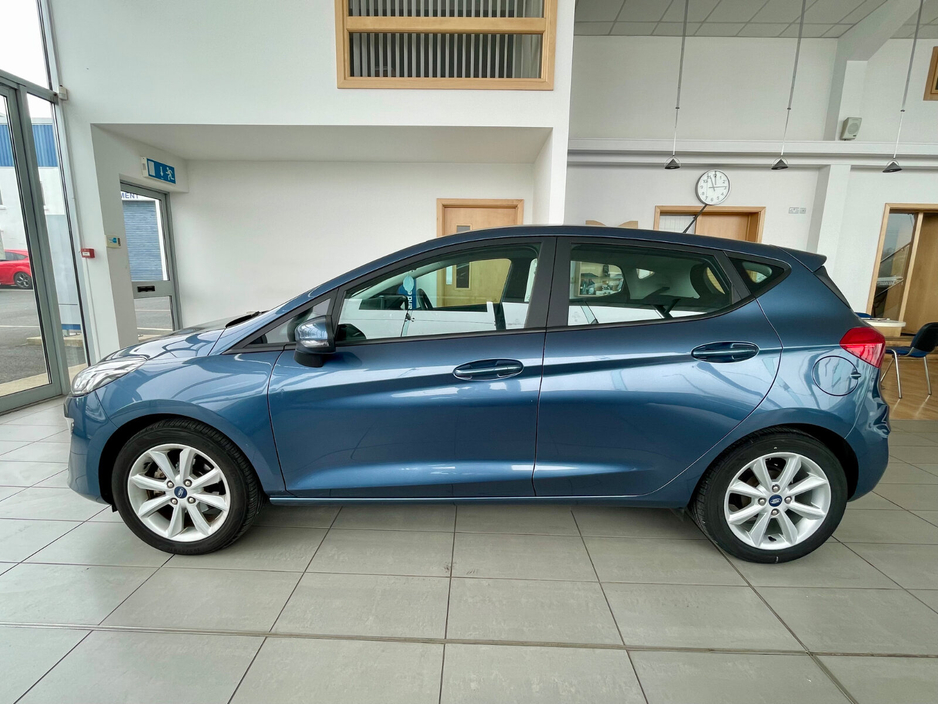 2019 Ford Fiesta - image 2