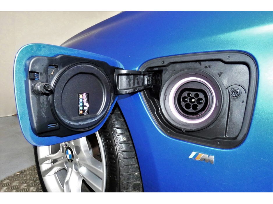 2017 BMW 3 Series 330E M SPORT F30 *BLACK LEATHER*HUP*SAT NAV*