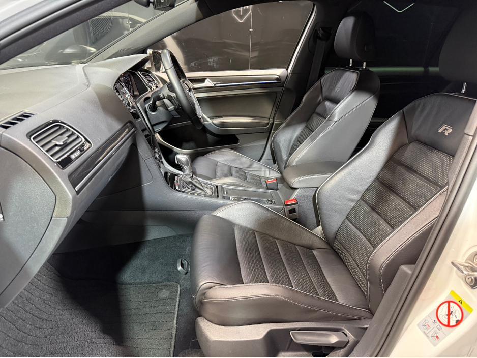 2018 Volkswagen Golf - image 27