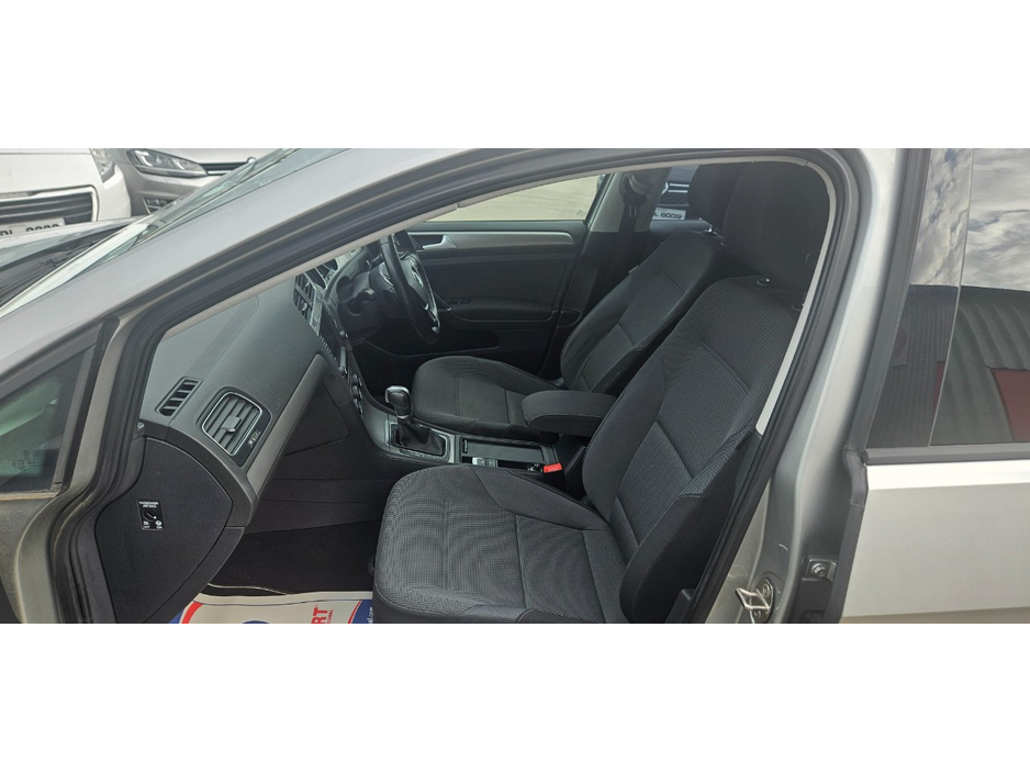 2016 Volkswagen Golf - image 20