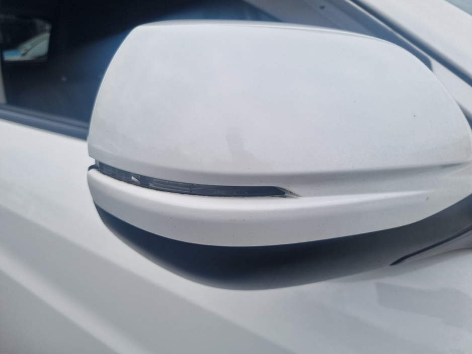 2015 Honda Vezel - image 12