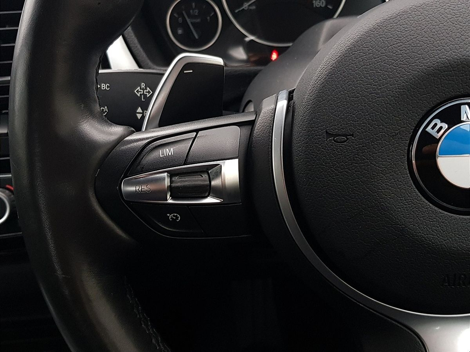 2017 BMW 4 Series - image 15