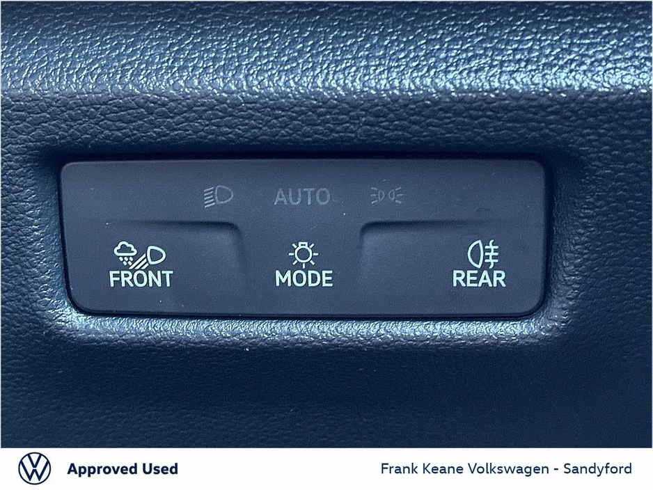 2025 Volkswagen Tiguan - image 30