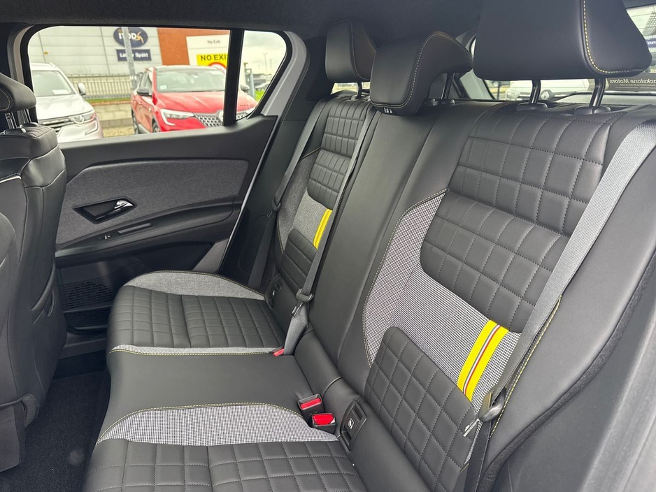 2026 Renault 4 - image 11