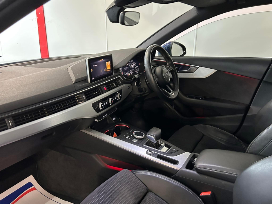 2016 Audi A4 - image 4