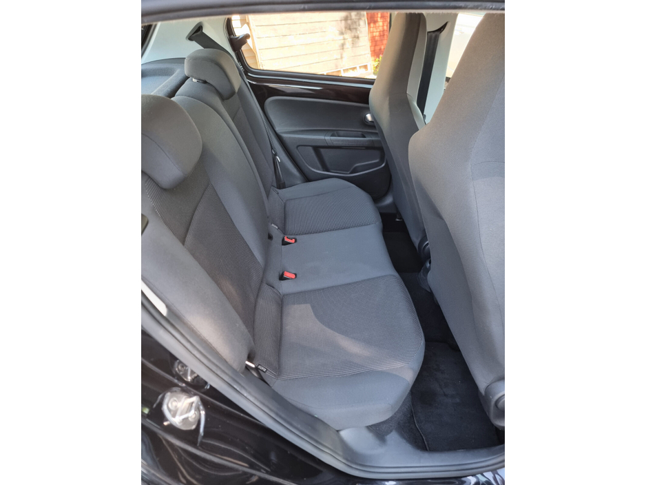 2014 Volkswagen up! - image 13