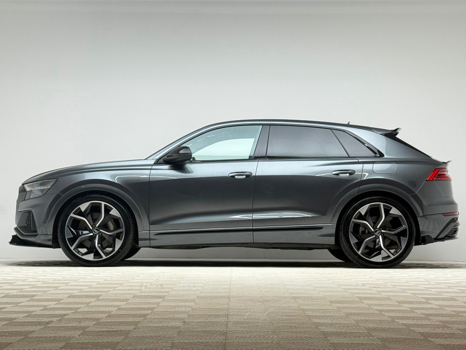 2023 Audi Q8 55 TFSI E S LINE BLACK ED 381HP QUATTRO €75,990