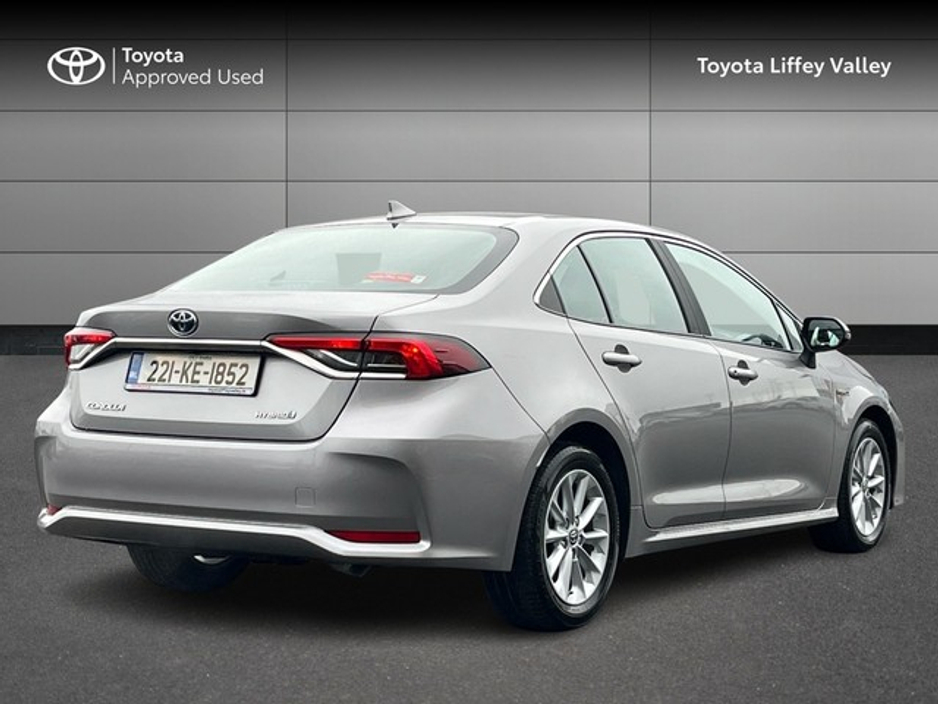 2022 Toyota Corolla - image 2