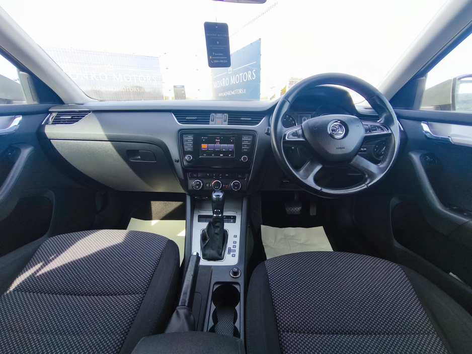 2015 Skoda Octavia - image 12