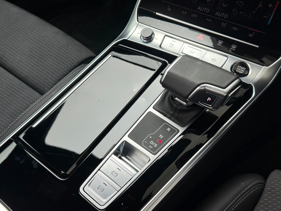 2025 Audi A7 50 TFSI E S LINE BLK ED QUATTRO *PAN ROOF* €79,990