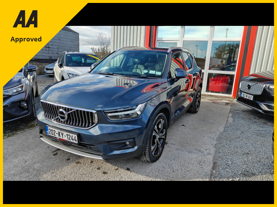 2020 Volvo XC40 - image 7