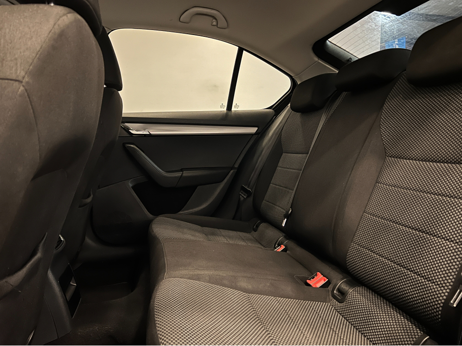 2016 Skoda Octavia 1.6 TDI SE BUSINESS 11 110PS 5DR €9,950