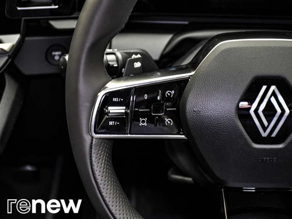 2023 Renault Megane E-Tech - image 19