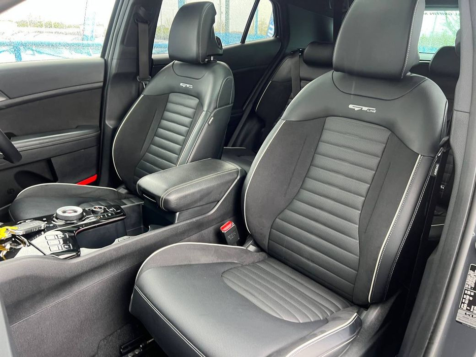 2023 Kia Sportage - image 7