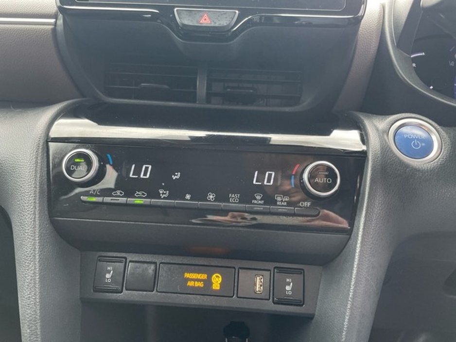 2022 Toyota Yaris Cross - image 16