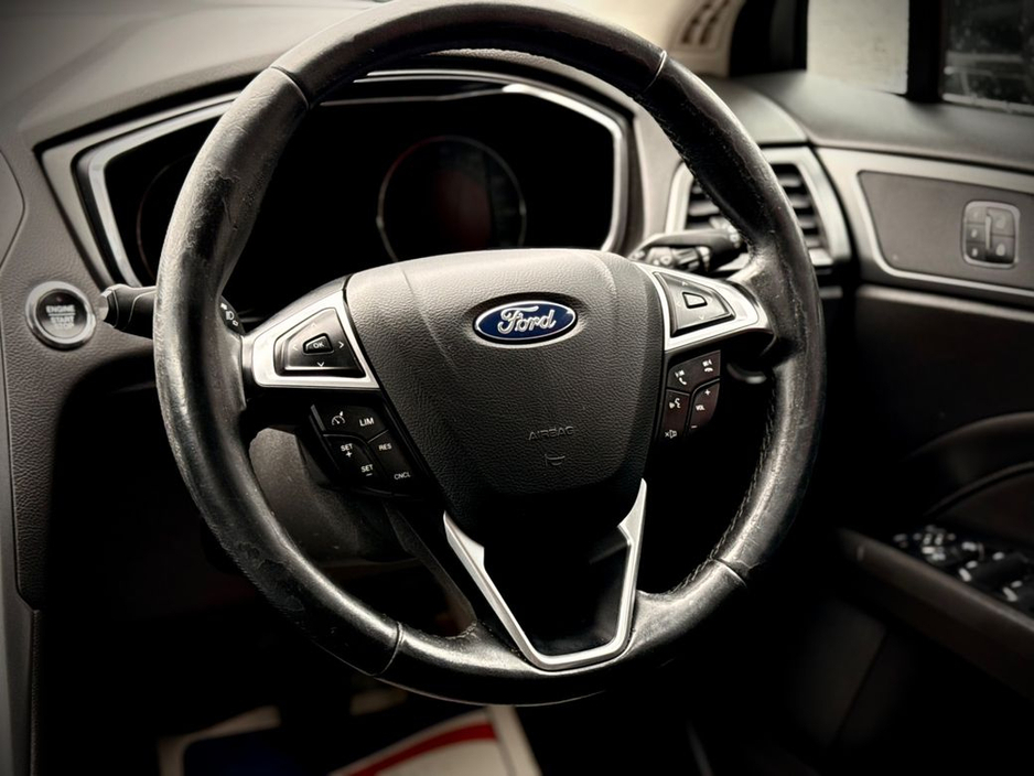 2016 Ford Mondeo - image 15