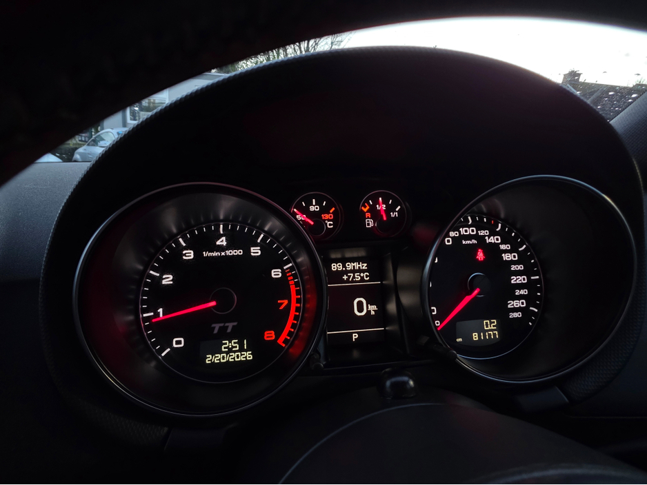 2012 Audi TT - image 12