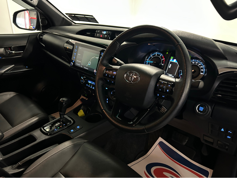 2021 Toyota Hilux - image 16