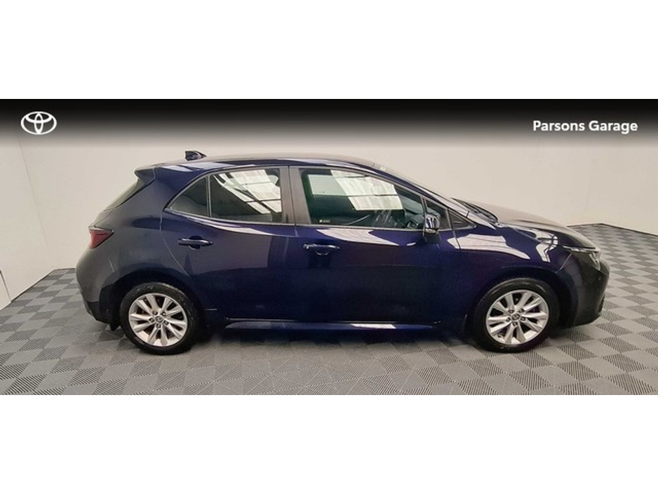 2023 Toyota Corolla - image 3