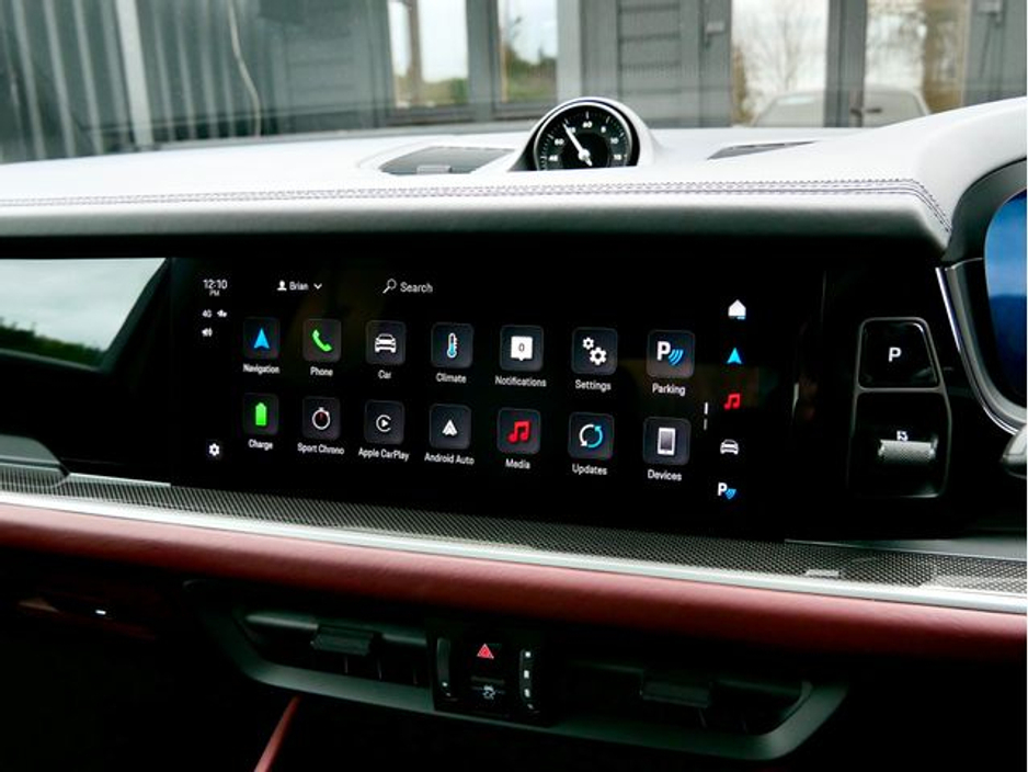 2024 Porsche Cayenne - image 23