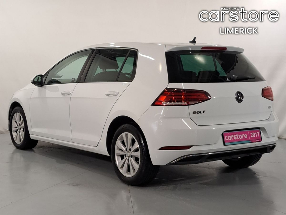 2017 Volkswagen Golf  €17,880