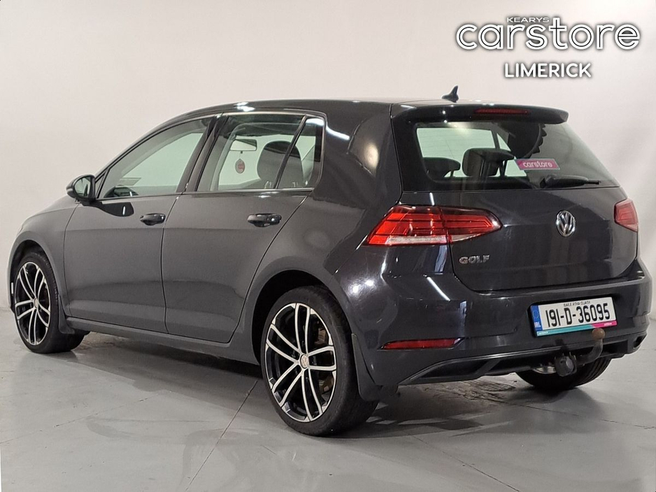 2019 Volkswagen Golf - image 5