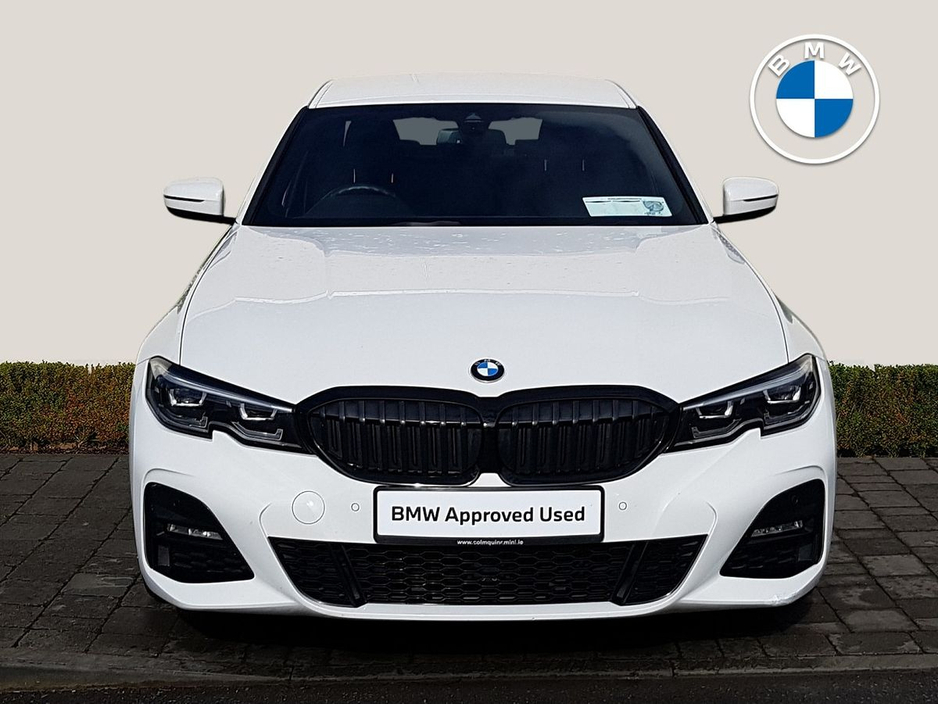 2022 BMW 3 Series - image 14