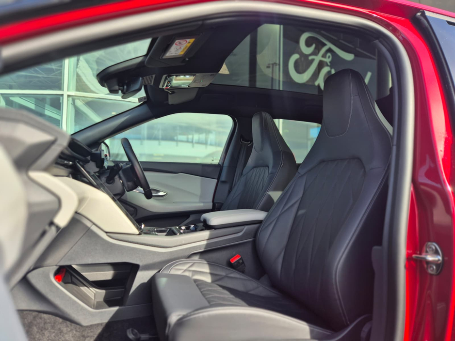 2025 Ford Capri - image 6